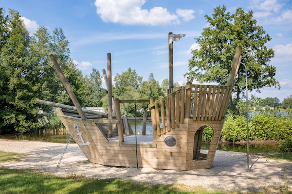 Foto van Chique Chalet Vlakbij Almelo - Vakantiehuis in Hoge Hexel - ParkFacilities
