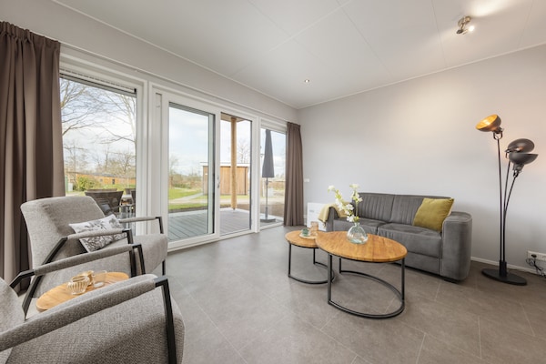 Foto van Chique Chalet Vlakbij Almelo - Vakantiehuis in Hoge Hexel - LivingRoom