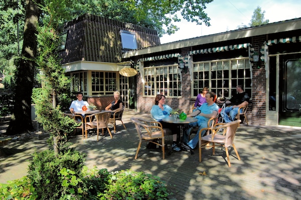 Foto van Chique Chalet Vlakbij Almelo - Vakantiehuis in Hoge Hexel - TerraceBalcony