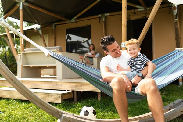 Foto van Luxe Familietent met Speelruimte - Vakantiehuis in Balkbrug - Ambiance