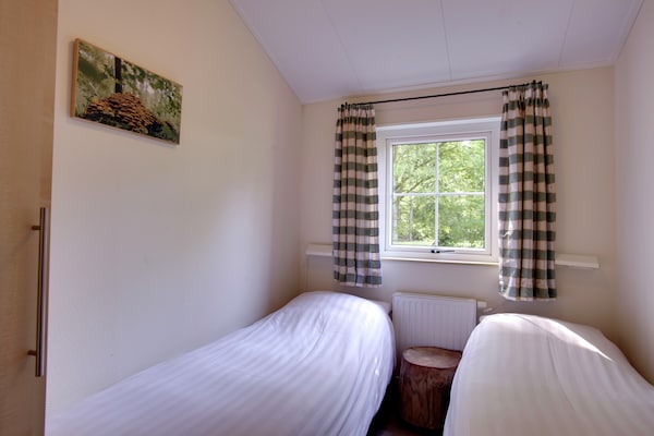 Foto van Chalet in Nederland bij Bos en Water - Vakantiehuis in Dalfsen - BedRoom