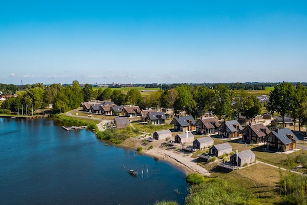Foto van Modern chalet met afwasmachine, op5 km van Kampen - Vakantiehuis in Kampen - AreaSummer1KM