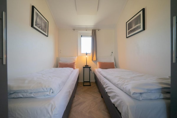 Foto van Modern chalet met afwasmachine, op5 km van Kampen - Vakantiehuis in Kampen - BedRoom