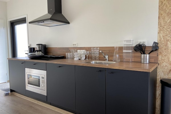 Foto van Licht en sfeervol chalet met terras. - Vakantiehuis in Kampen - Kitchen