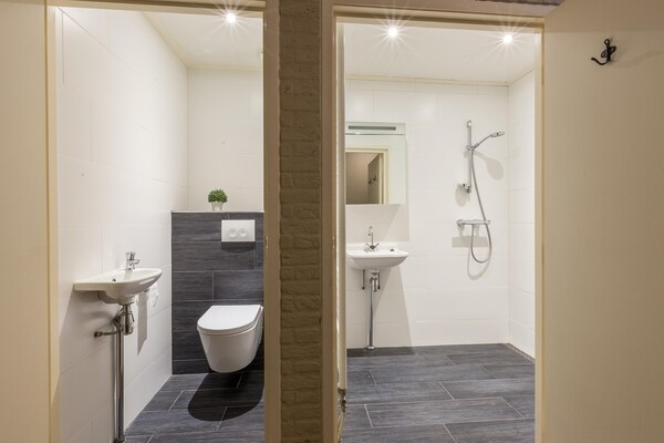 Foto van Vakantiehuis in De Bult nabij Giethoorn Wateren - Vakantiehuis in De Bult - BathRoom