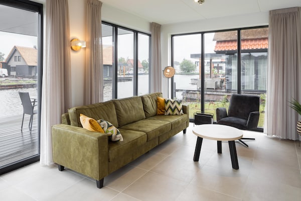 Foto van Villa bij Weerribbenpark - Vakantiehuis in Ossenzijl - LivingRoom