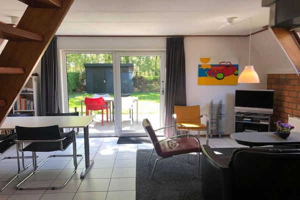 Foto van Vakantiehuis in Friesland met Tuin - Vakantiehuis in Sint Nicolaasga - LivingRoom