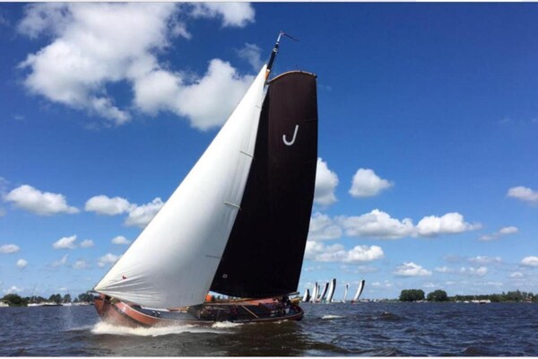 Foto van Villa in Friesland met Aanlegsteiger - Vakantiehuis in Idskenhuizen - AreaSummer20KM