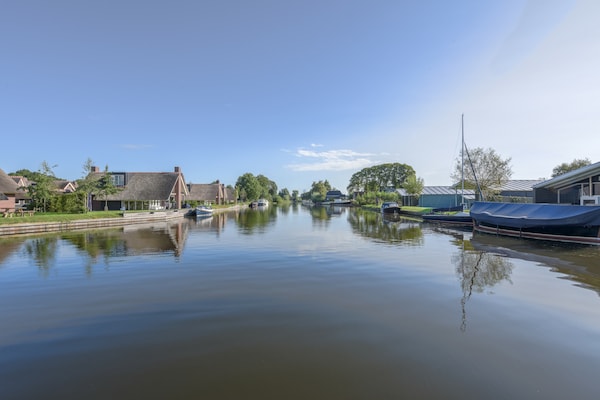 Foto van Modern chalet vlakbij het Sneekse Meer - Vakantiehuis in Terkaple - AreaSummer1KM
