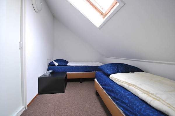 Foto van Vakantiehuis aan het water in Friesland - Vakantiehuis in Makkum - BedRoom