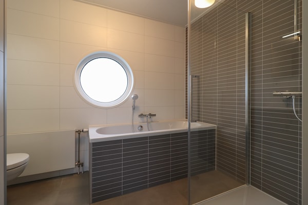 Foto van Vakantiehuis aan het water in Friesland - Vakantiehuis in Makkum - Untagged