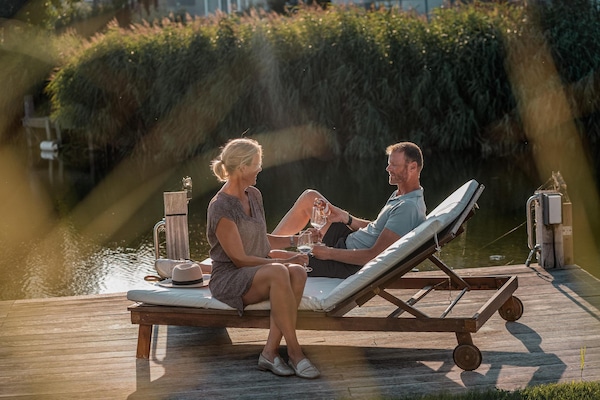 Foto van Vakantiehuis aan het water in Friesland - Vakantiehuis in Makkum - Untagged