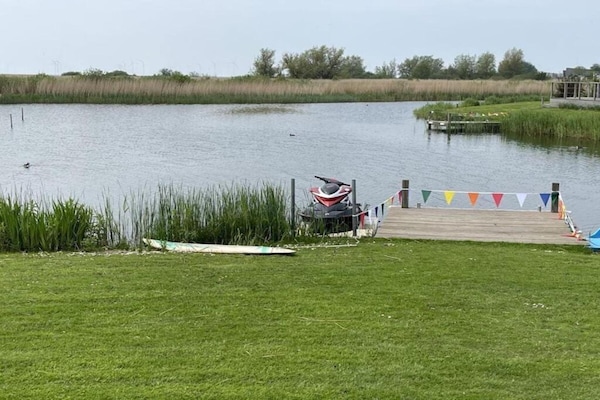 Foto van Ruime villa in een vakantiepark in Makkum - Vakantiehuis in Makkum - AreaSummer5KM