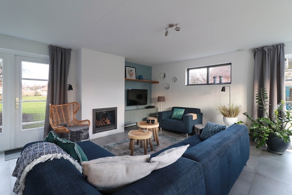 Foto van Ruime villa in een vakantiepark in Makkum - Vakantiehuis in Makkum - LivingRoom