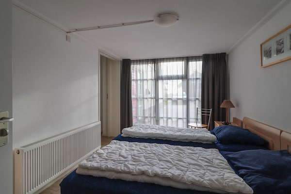Foto van Ruime villa in een vakantiepark in Makkum - Vakantiehuis in Makkum - BedRoom