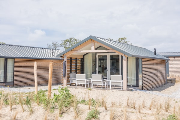 Foto van Ameland Lodge met Veranda - Vakantiehuis in Hollum - ExteriorSummer