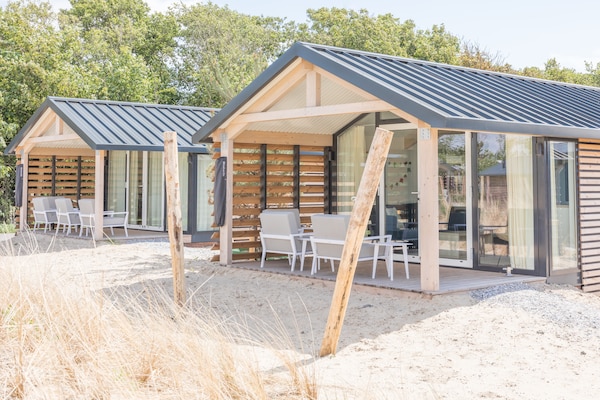 Foto van Ameland Lodge met Veranda - Vakantiehuis in Hollum - ExteriorSummer