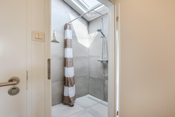 Foto van Gezellige bungalow op 1,5 km van het strand - Vakantiehuis in Hollum - ParkFacilities