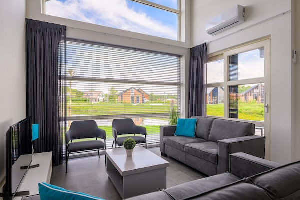 Foto van Moderne wellnessvilla met sauna - Vakantiehuis in Tynaarlo - LivingRoom
