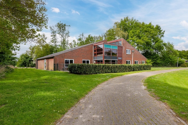 Foto van Grote huisdiervriendelijke lodge - Vakantiehuis in Gasselternijveen - ExteriorSummer