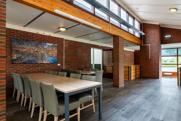 Foto van Grote huisdiervriendelijke lodge - Vakantiehuis in Gasselternijveen - DiningRoom