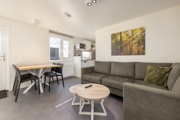Foto van Gezellig chalet met toegang tot het zwembad - Vakantiehuis in Gasselternijveen - LivingRoom