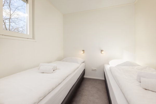 Foto van Gezellig chalet met toegang tot het zwembad - Vakantiehuis in Gasselternijveen - BedRoom