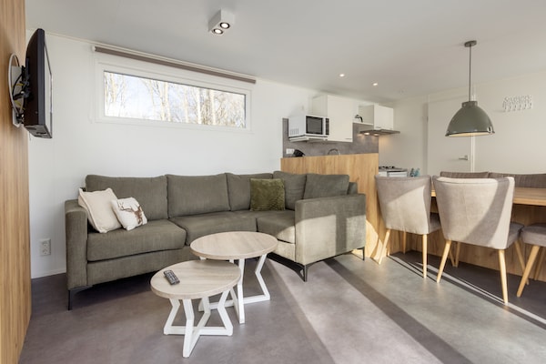 Foto van Modern chalet nabij bos - Vakantiehuis in Gasselternijveen - LivingRoom