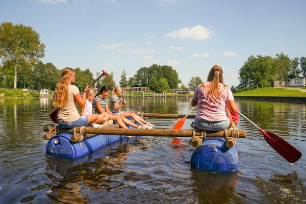 Foto van Charmante safaritent aan het meer - Vakantiehuis in Gasselternijveen - ParkFacilities