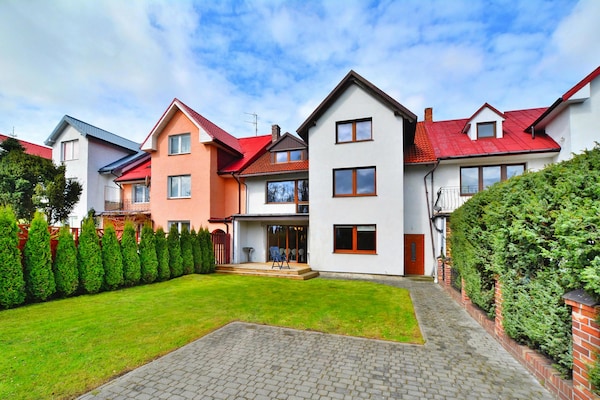 Foto van Comfortabele vakantievilla met privétuin - Vakantiehuis in Kolobrzeg - ExteriorSummer