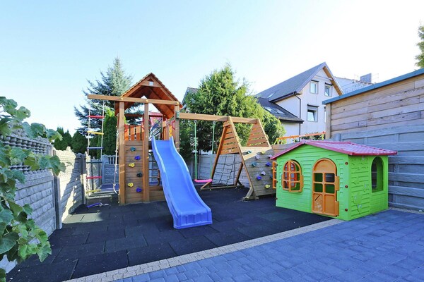 Foto van 3-kamerappartement met balkon, dichtbij het strand - ParkFacilities