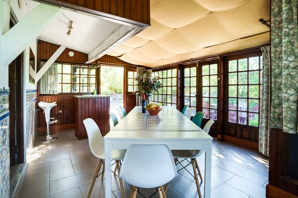 Foto van Huisje met gedeeld zwembad - Vakantiehuis in Abragão-Penafiel - DiningRoom