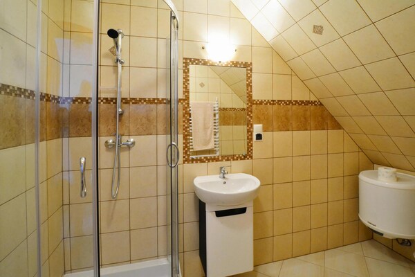 Foto van Comfortabel vakantiehuis op het platteland - Vakantiehuis in Wierzchowo - BathRoom