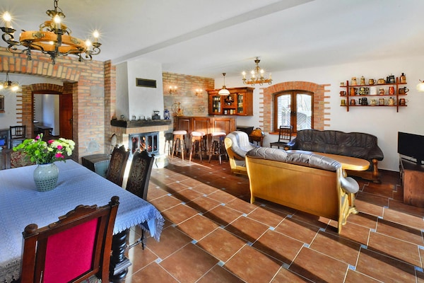 Foto van Comfortabel vakantiehuis op het platteland - Vakantiehuis in Wierzchowo - LivingRoom