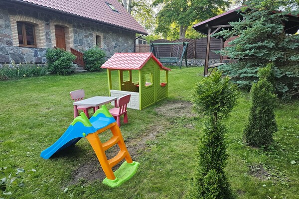 Foto van Comfortabel vakantiehuis op het platteland - Vakantiehuis in Wierzchowo - GardenSummer